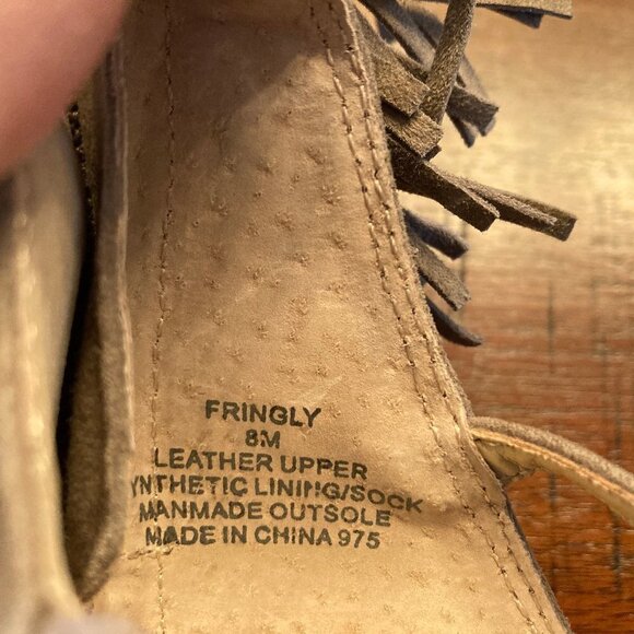 Steve Madden Taupe Fringly Sandals  Size 8 - Picture 10 of 10